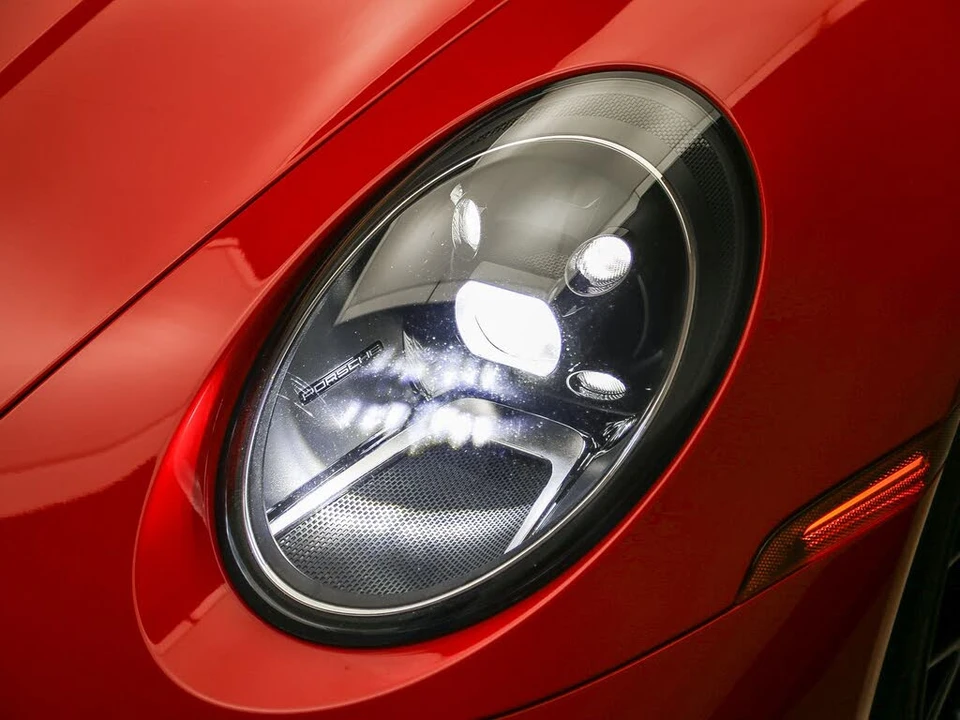 2022 Porsche 992 Carrera S - Image 11 of 31