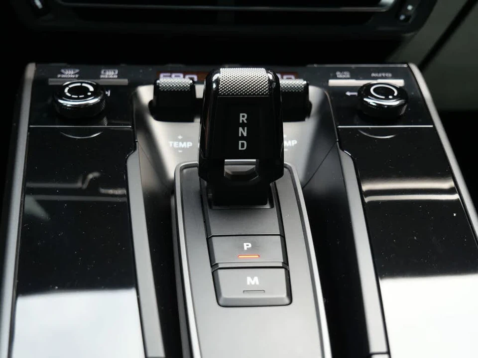 2022 Porsche 992 Carrera S - Image 15 of 28
