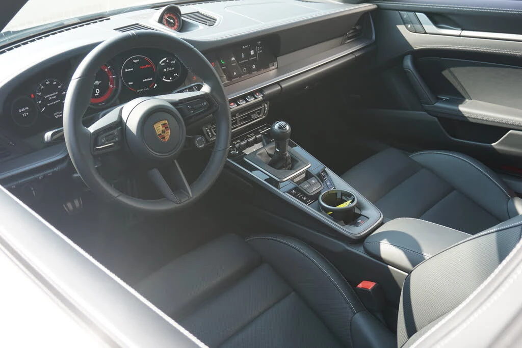 2022 Porsche 992 Carrera S - Image 4 of 6