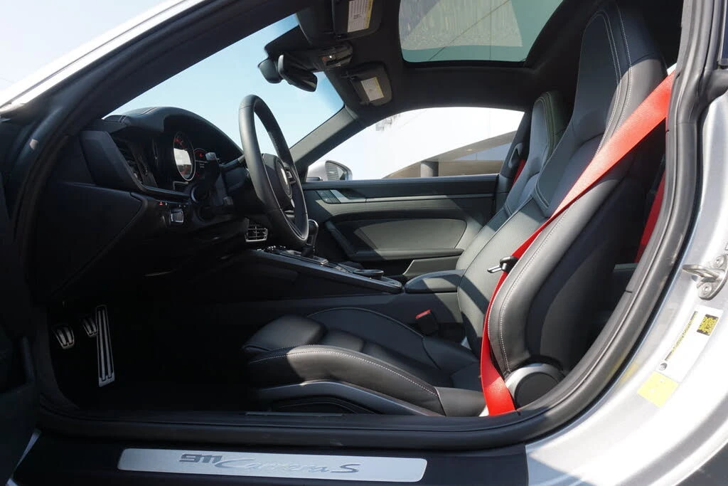 2022 Porsche 992 Carrera S - Image 5 of 6