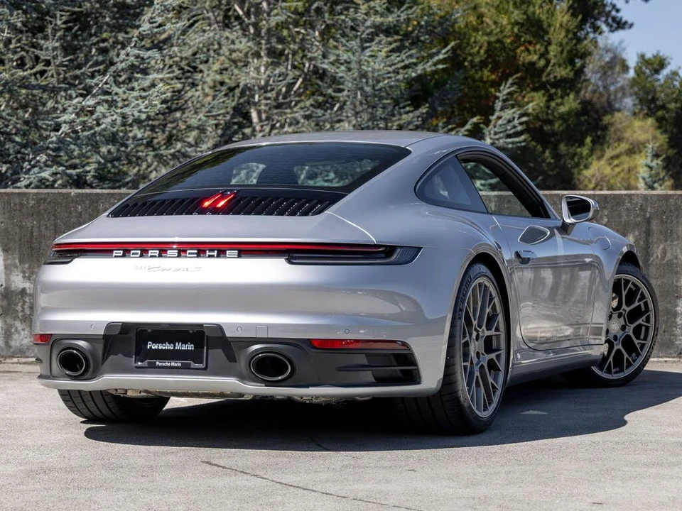 2022 Porsche 992 Carrera S - Image 11 of 31