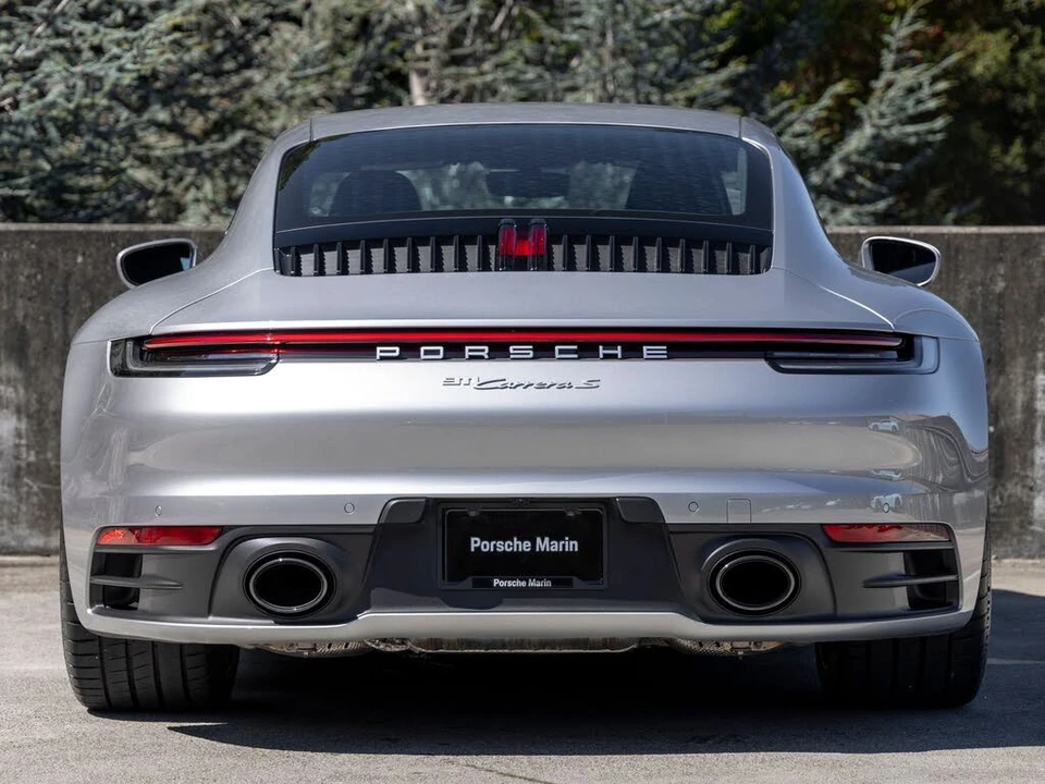 2022 Porsche 992 Carrera S - Image 10 of 31