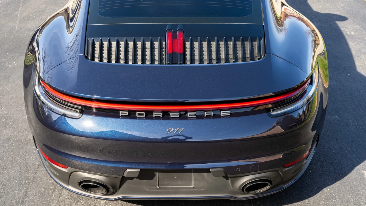 2022 Porsche 992 Carrera S - Image 11 of 31
