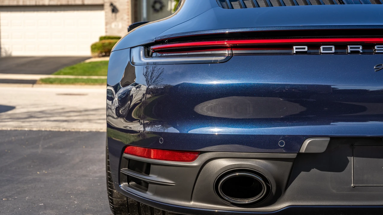 2022 Porsche 992 Carrera S - Image 18 of 31