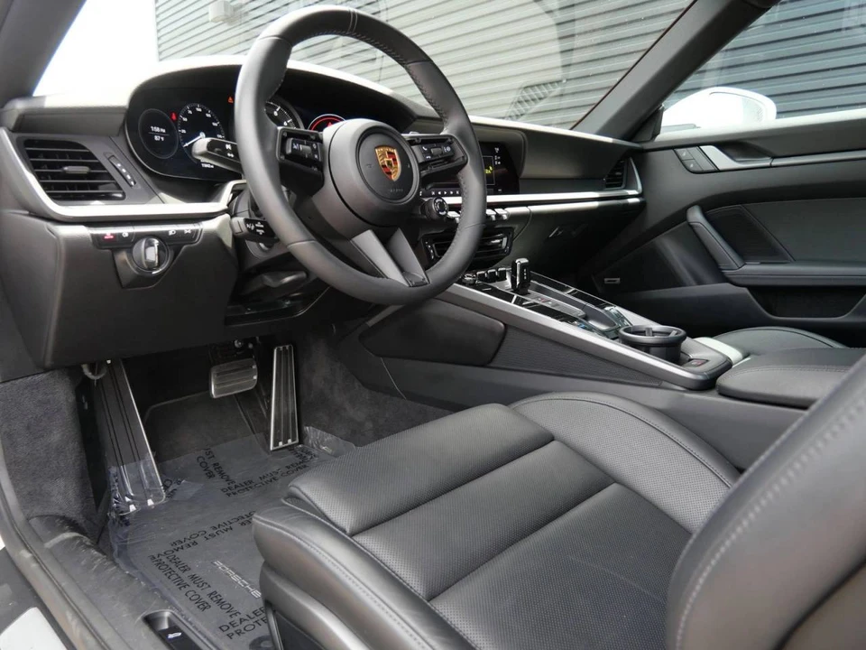 2022 Porsche 992 Carrera S - Image 4 of 5