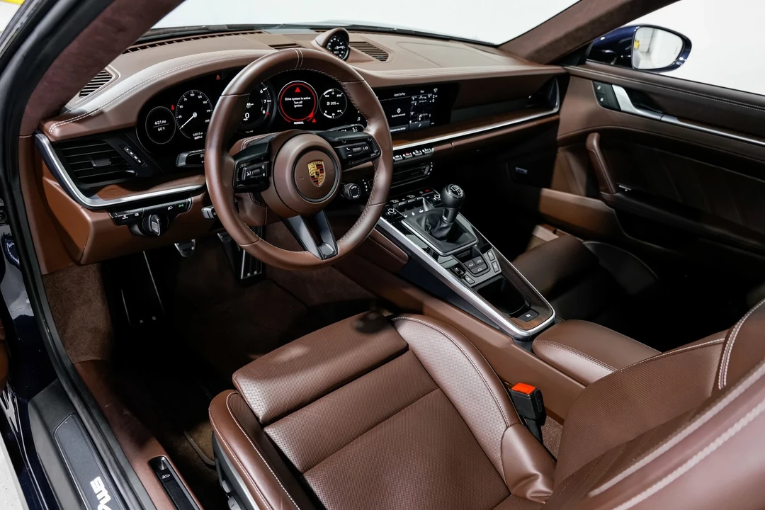 2022 Porsche 992 Carrera S - Image 5 of 17
