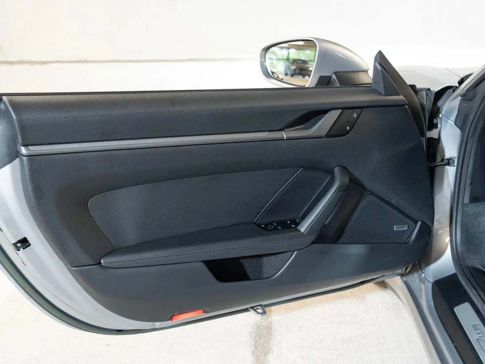 2022 Porsche 992 Carrera S - Image 18 of 31