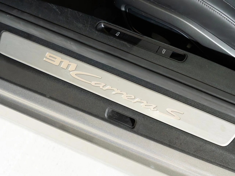 2022 Porsche 992 Carrera S - Image 14 of 31