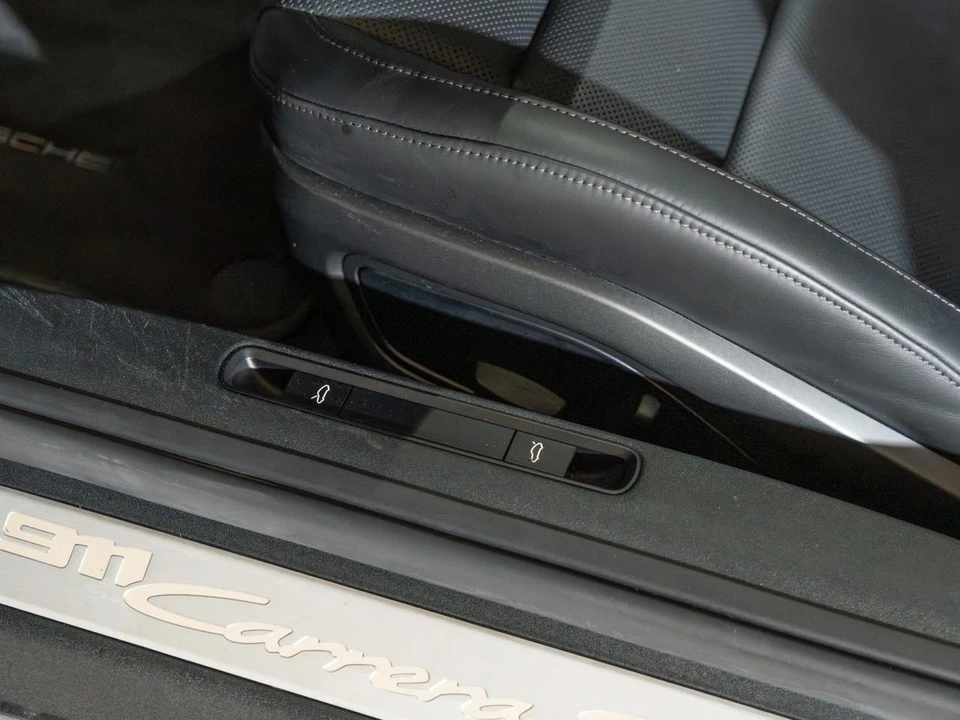 2022 Porsche 992 Carrera S - Image 15 of 31