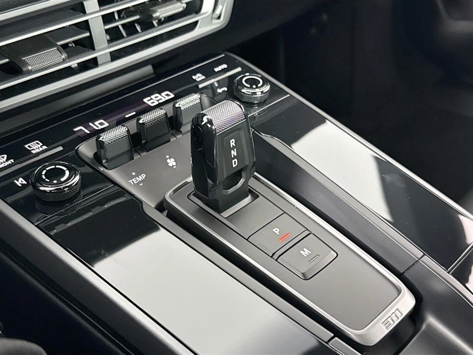 2022 Porsche 992 Carrera S - Image 18 of 31