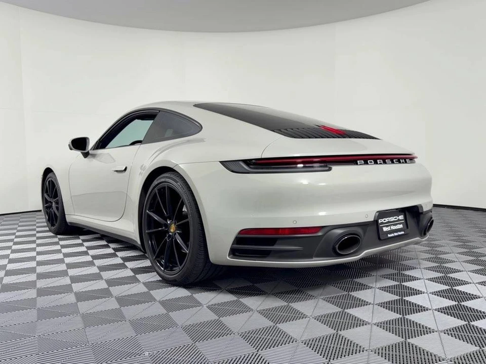 2022 Porsche 992 Carrera - Image 3 of 5