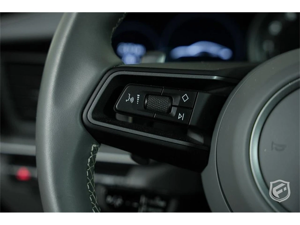 2022 Porsche 992 Carrera - Image 22 of 31