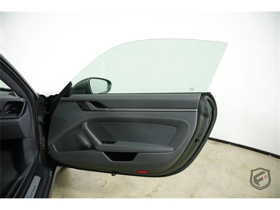 2022 Porsche 992 Carrera - Image 28 of 31