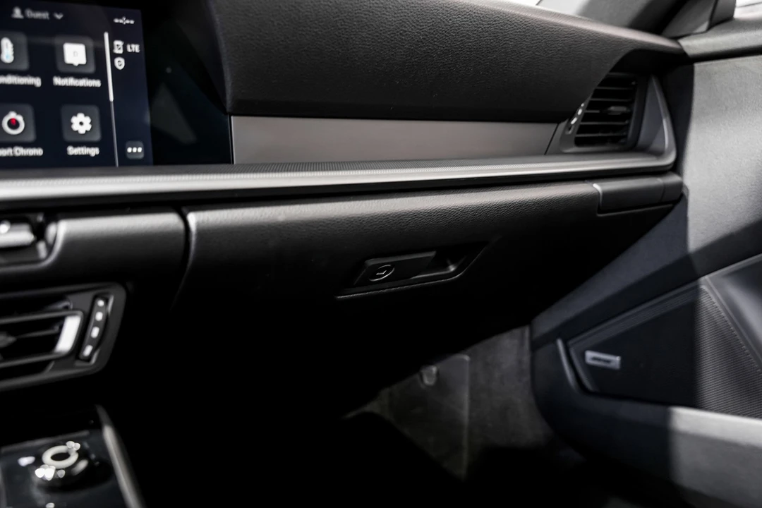 2022 Porsche 992 Carrera - Image 19 of 21