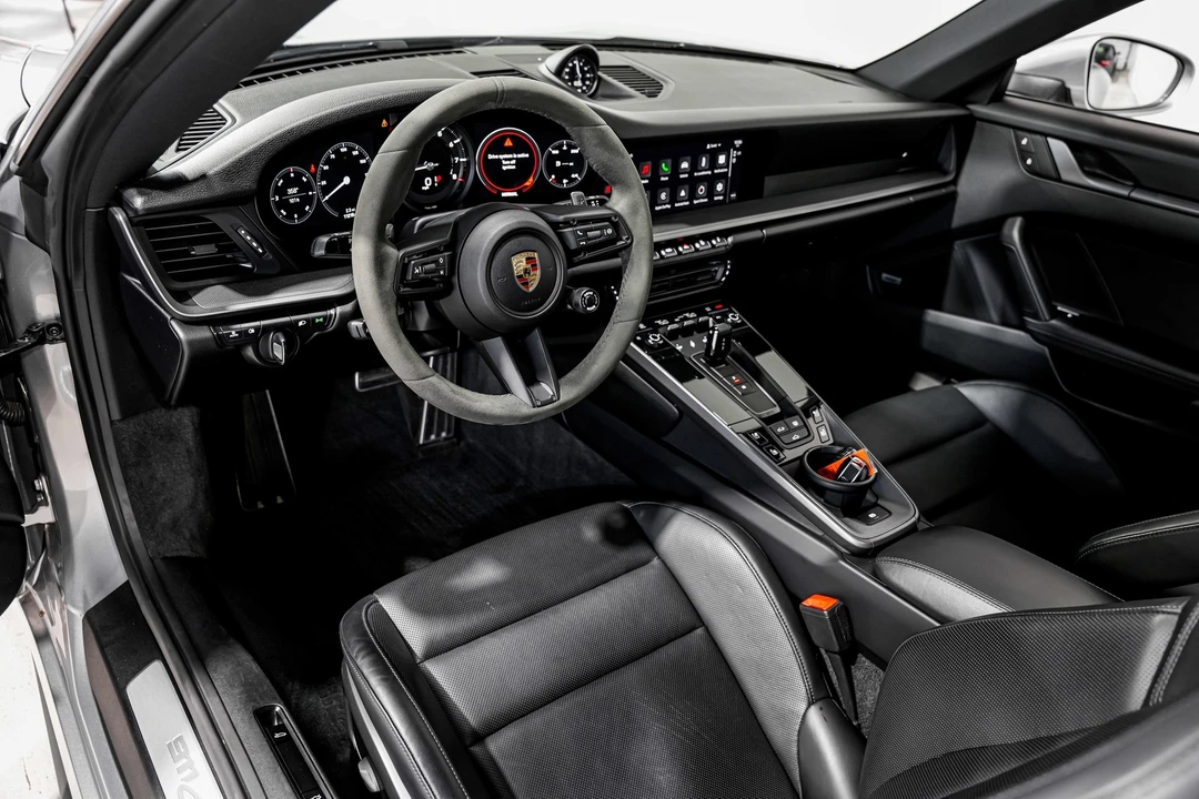 2022 Porsche 992 Carrera - Image 9 of 21