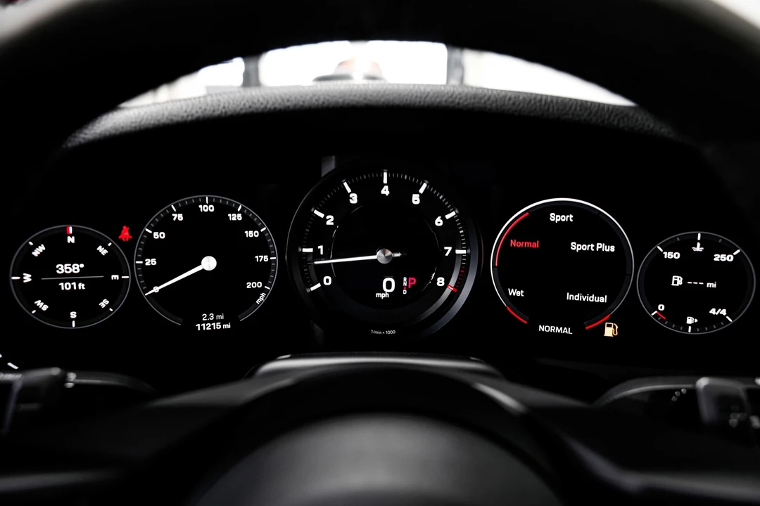 2022 Porsche 992 Carrera - Image 11 of 21