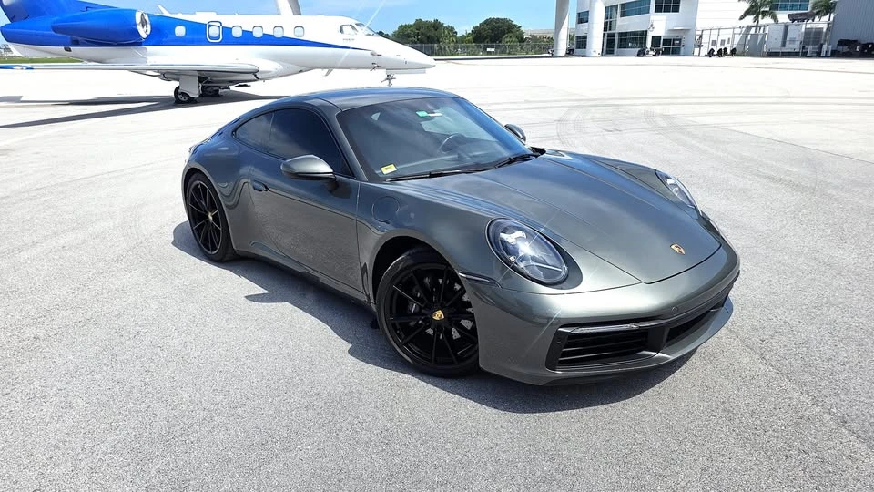 2022 Porsche 992 Carrera - Image 2 of 18