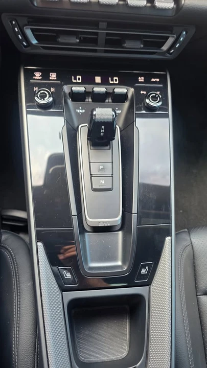 2022 Porsche 992 Carrera - Image 16 of 18