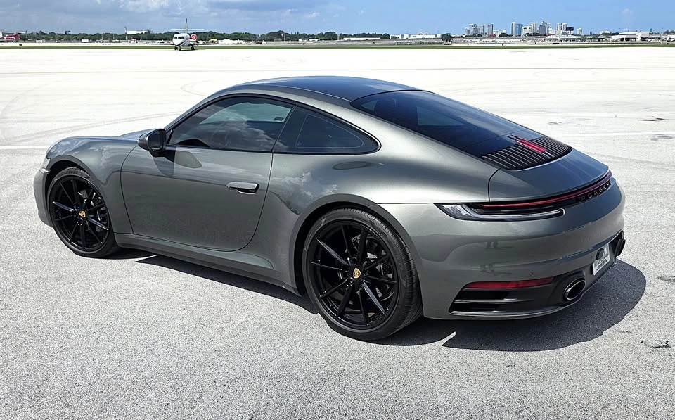 2022 Porsche 992 Carrera - Image 5 of 18