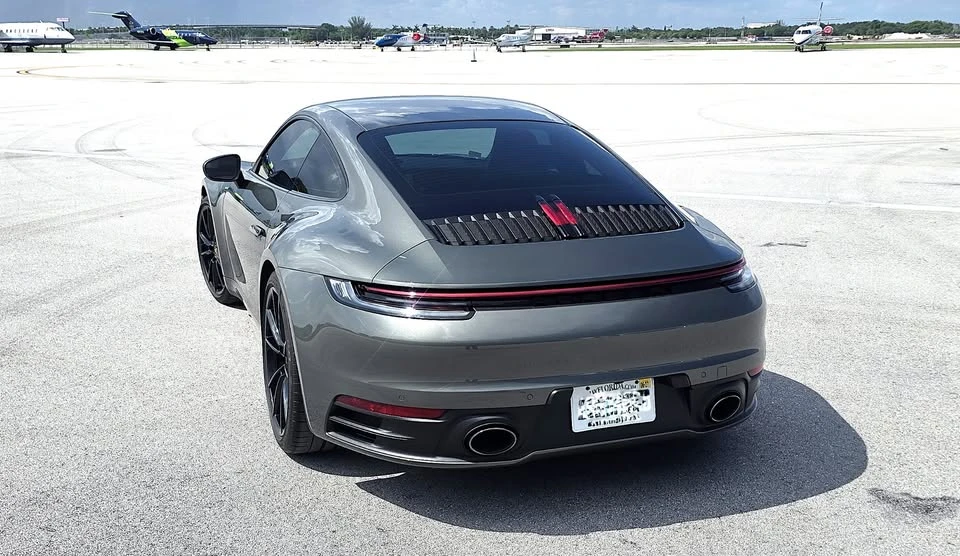 2022 Porsche 992 Carrera - Image 6 of 18