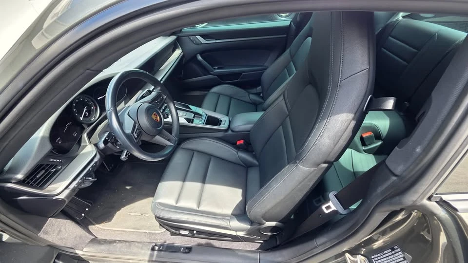 2022 Porsche 992 Carrera - Image 9 of 18