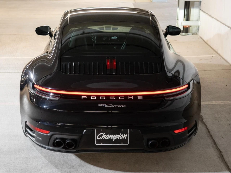 2022 Porsche 992 Carrera - Image 11 of 26