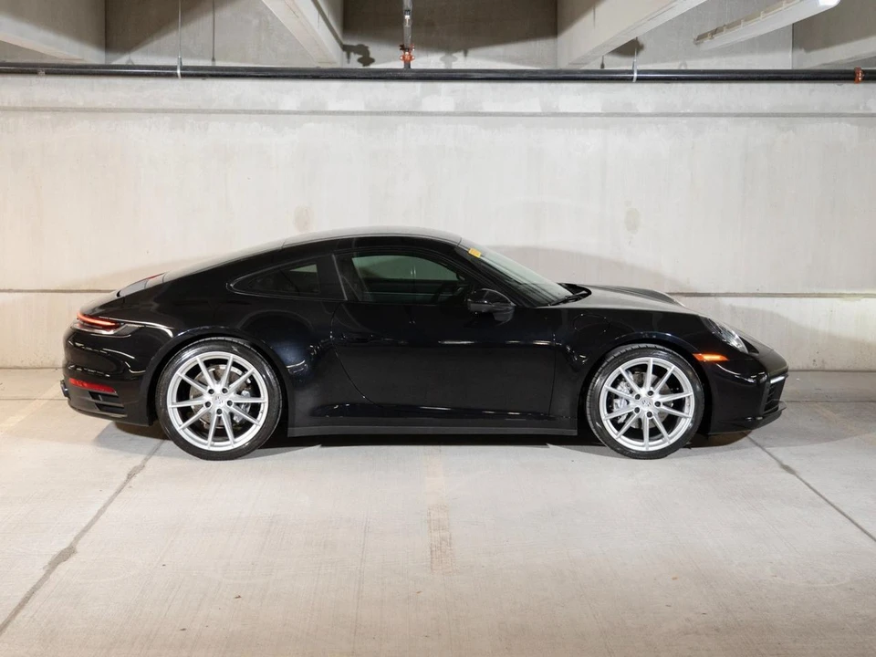 2022 Porsche 992 Carrera - Image 9 of 26