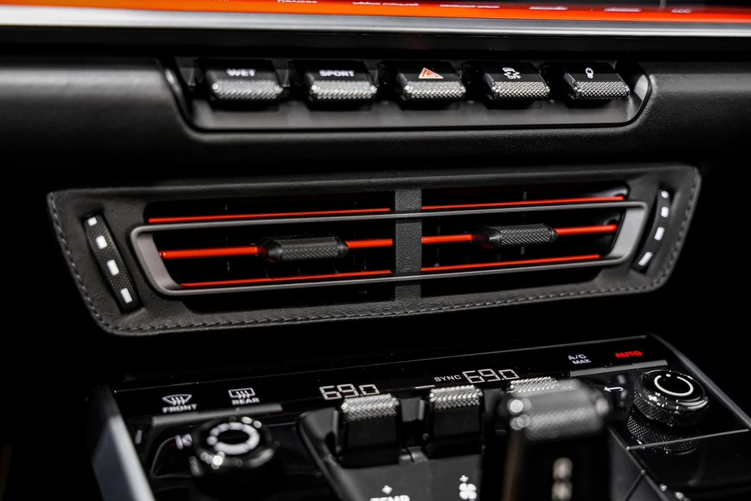 2022 Porsche 992 Carrera - Image 15 of 21