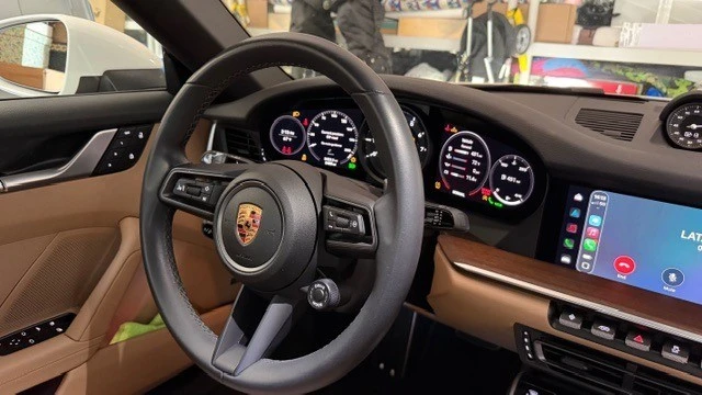 2022 Porsche 992 Carrera - Image 7 of 12