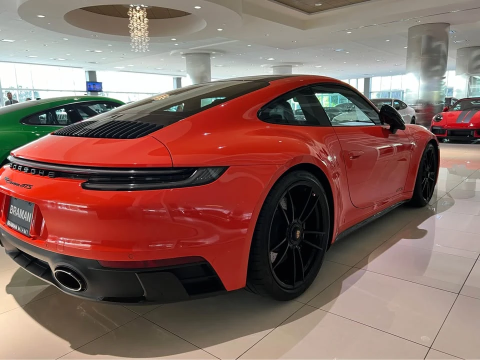 2022 Porsche 992 Carrera - Image 2 of 5