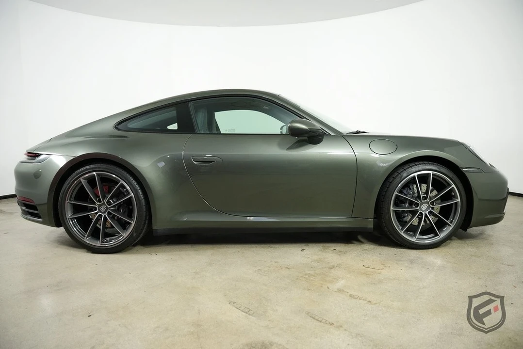2022 Porsche 992 Carrera - Image 10 of 21
