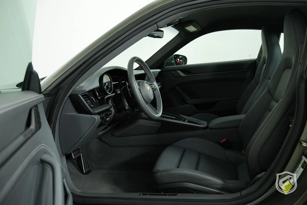 2022 Porsche 992 Carrera - Image 15 of 21