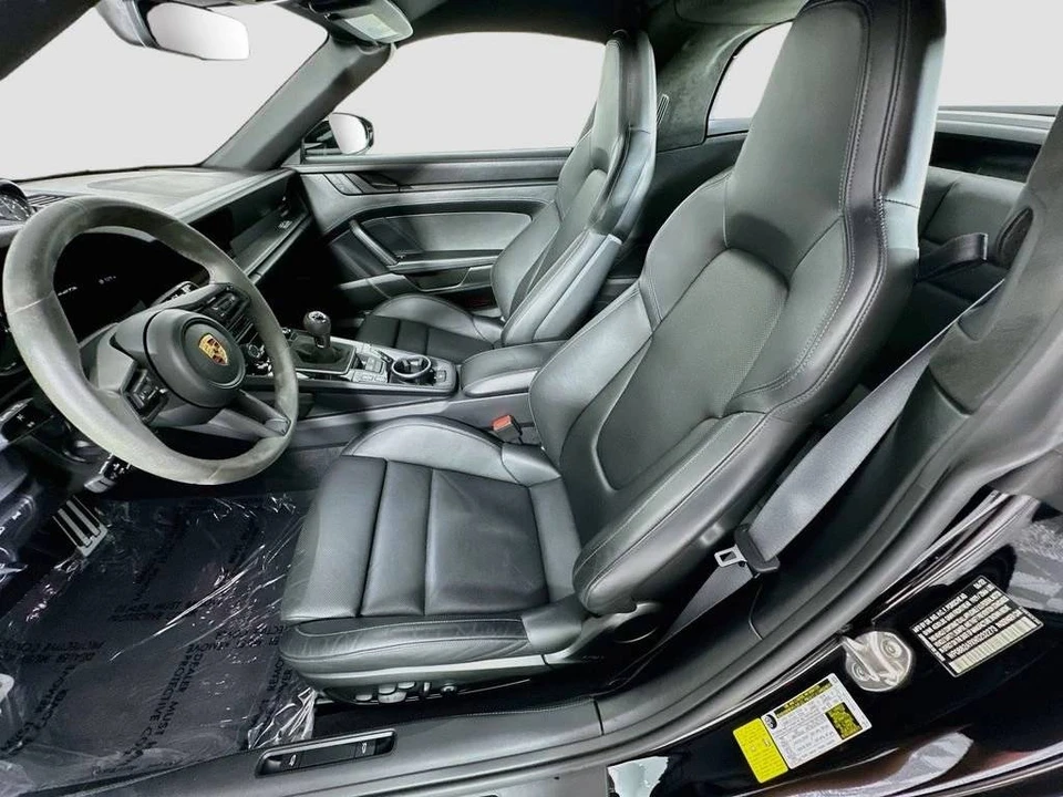 2022 Porsche 992 Targa 4 GTS - Image 5 of 5