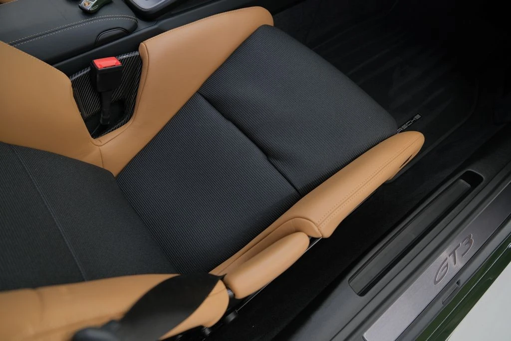 2022 Porsche 992 GT3 - Image 29 of 31