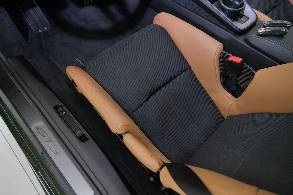 2022 Porsche 992 GT3 - Image 23 of 31