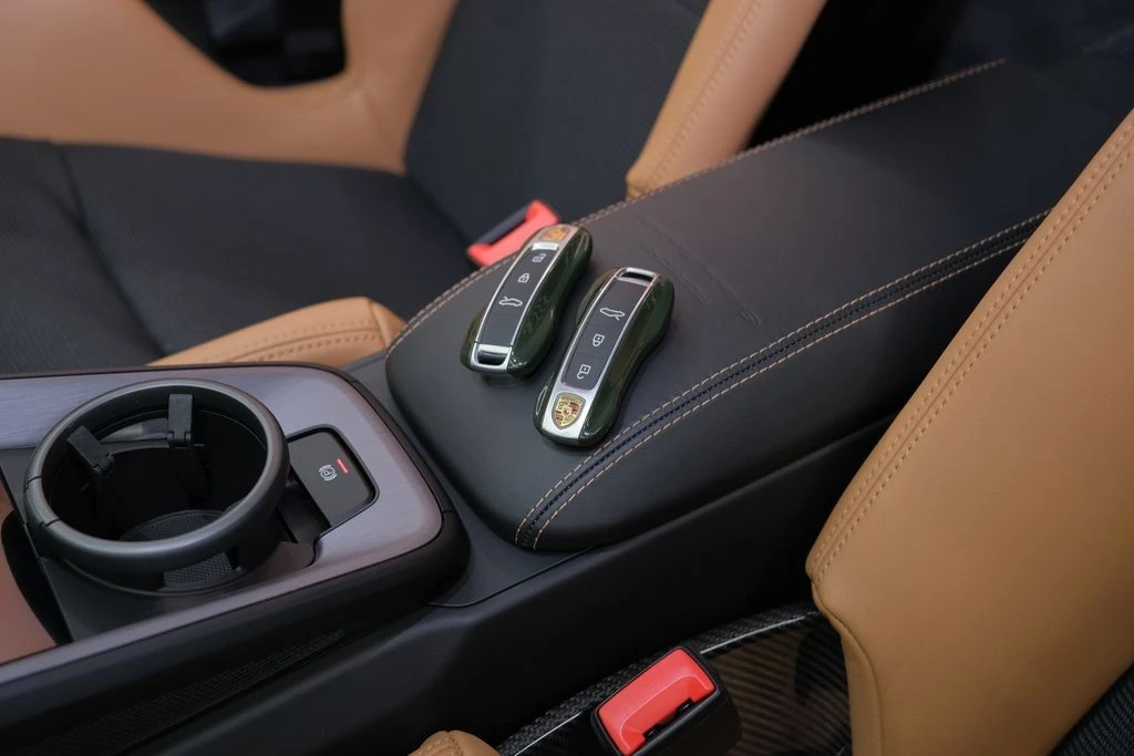 2022 Porsche 992 GT3 - Image 25 of 31