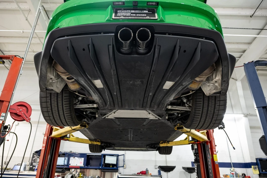 2022 Porsche 992 GT3 - Image 7 of 9