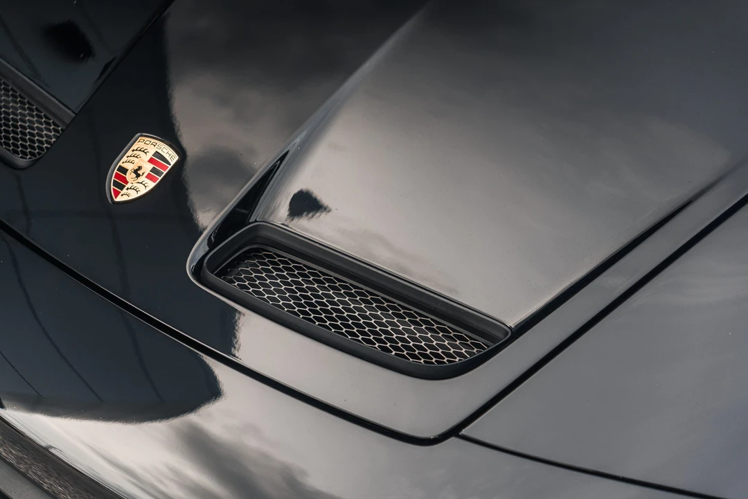2022 Porsche 992 GT3 - Image 18 of 31