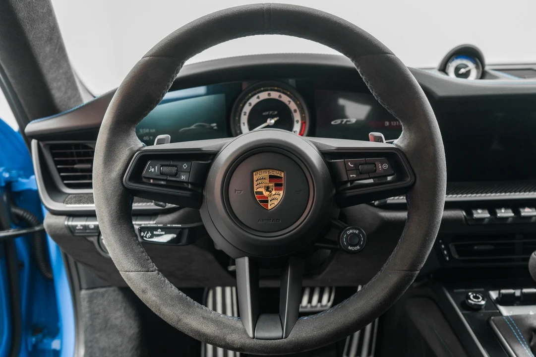 2022 Porsche 992 GT3 - Image 15 of 21
