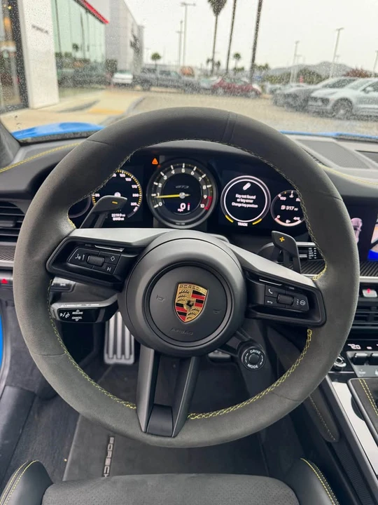 2022 Porsche 992 GT3 - Image 9 of 15
