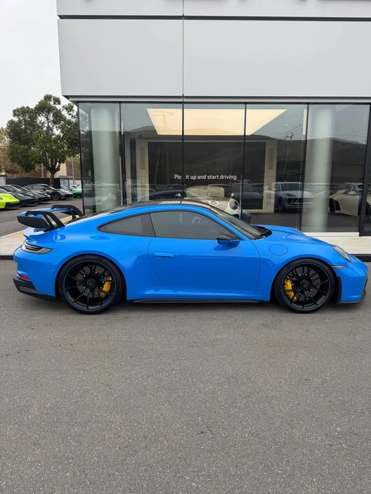 2022 Porsche 992 GT3 - Image 2 of 15