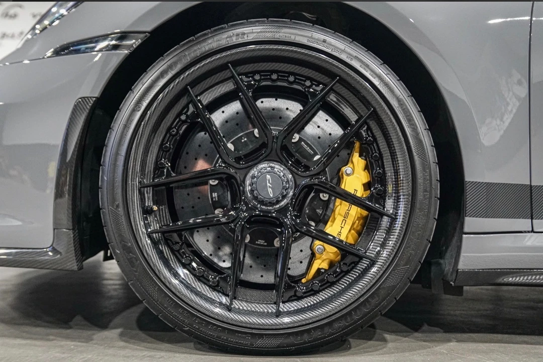 2022 Porsche 992 GT3 - Image 10 of 21