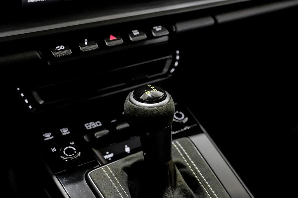 2022 Porsche 992 GT3 - Image 18 of 31