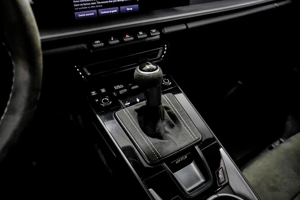 2022 Porsche 992 GT3 - Image 17 of 31