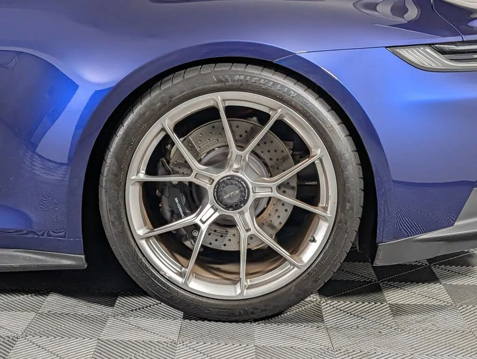 2022 Porsche 992 GT3 - Image 12 of 31