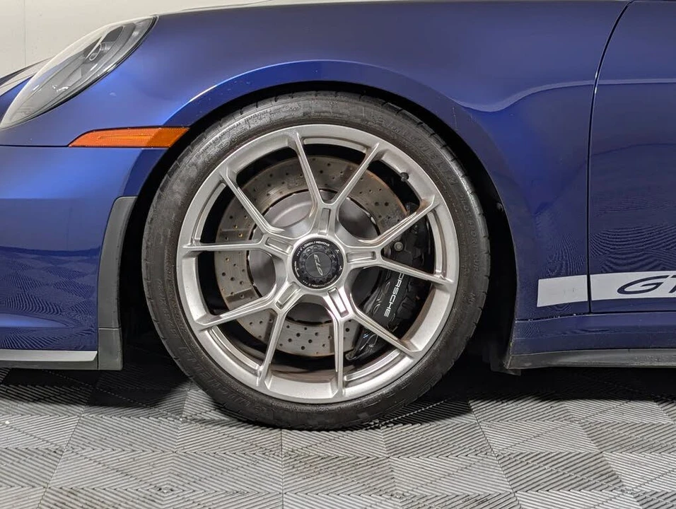 2022 Porsche 992 GT3 - Image 11 of 31