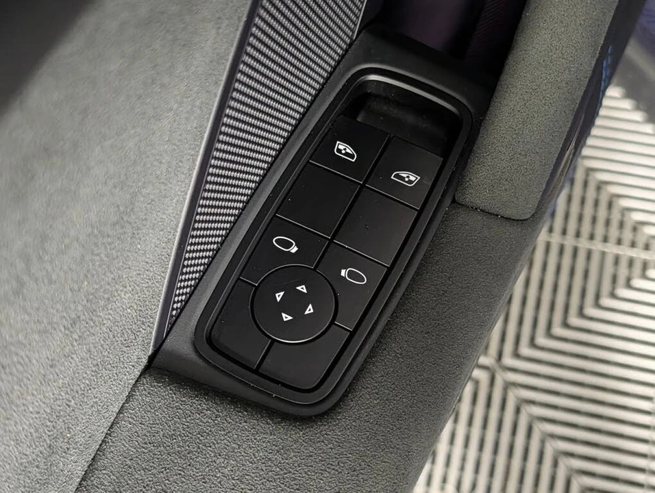 2022 Porsche 992 GT3 - Image 25 of 31