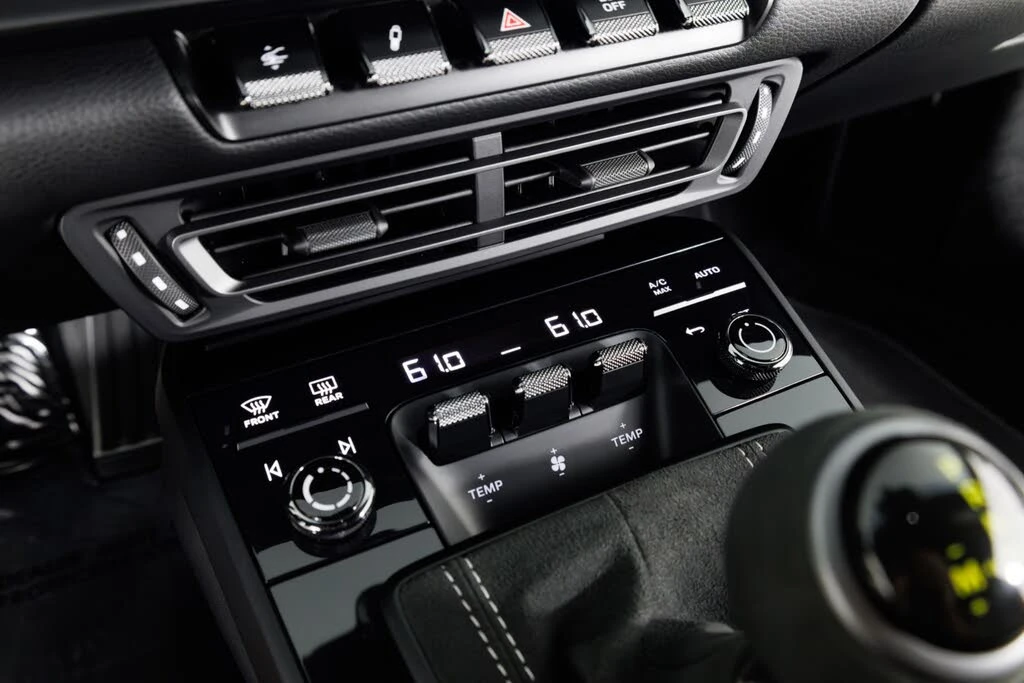2022 Porsche 992 GT3 - Image 29 of 31