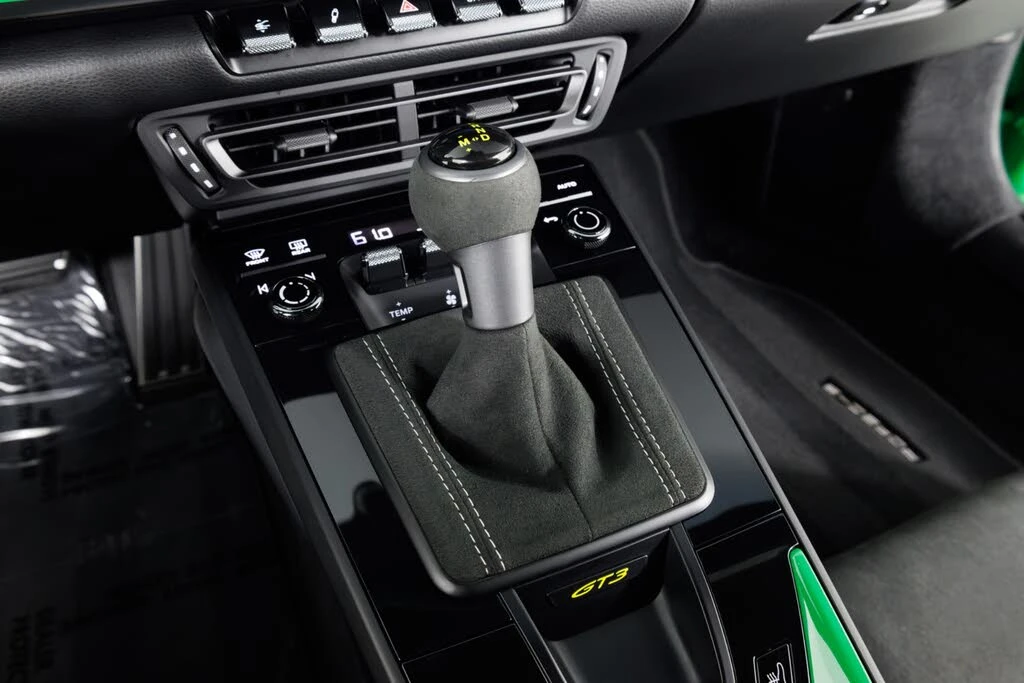 2022 Porsche 992 GT3 - Image 27 of 31