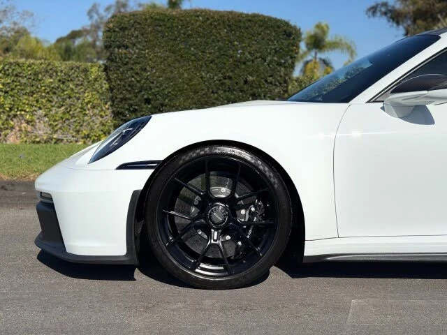 2022 Porsche 992 GT3 - Image 2 of 31